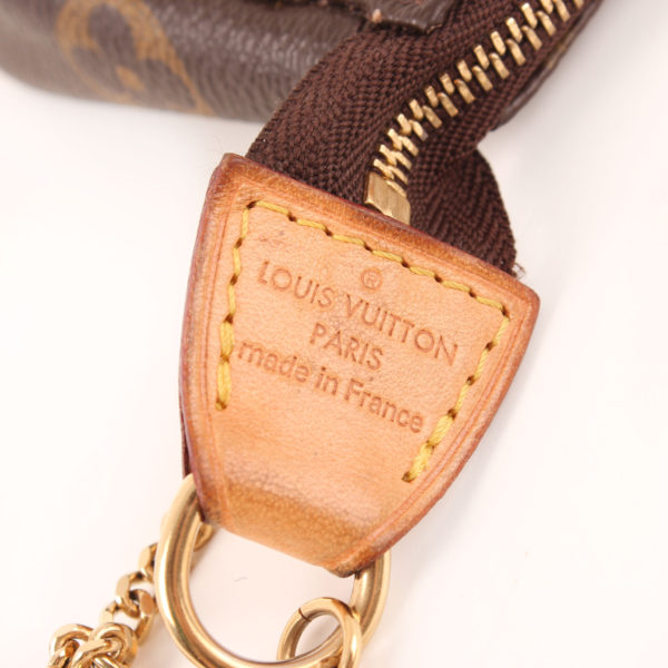 Imagen del tirador del piel del bolso louis vuitton mini pochette accessoire monogram cadena