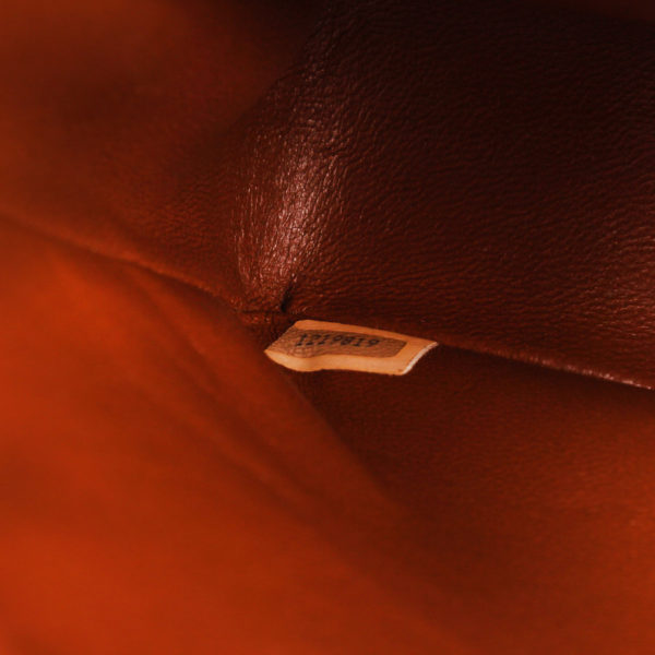 Imagen del serial del bolso chanel double flap marron