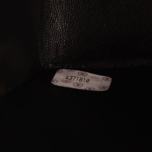 Imagen del serial del bolso chanel mini single negro