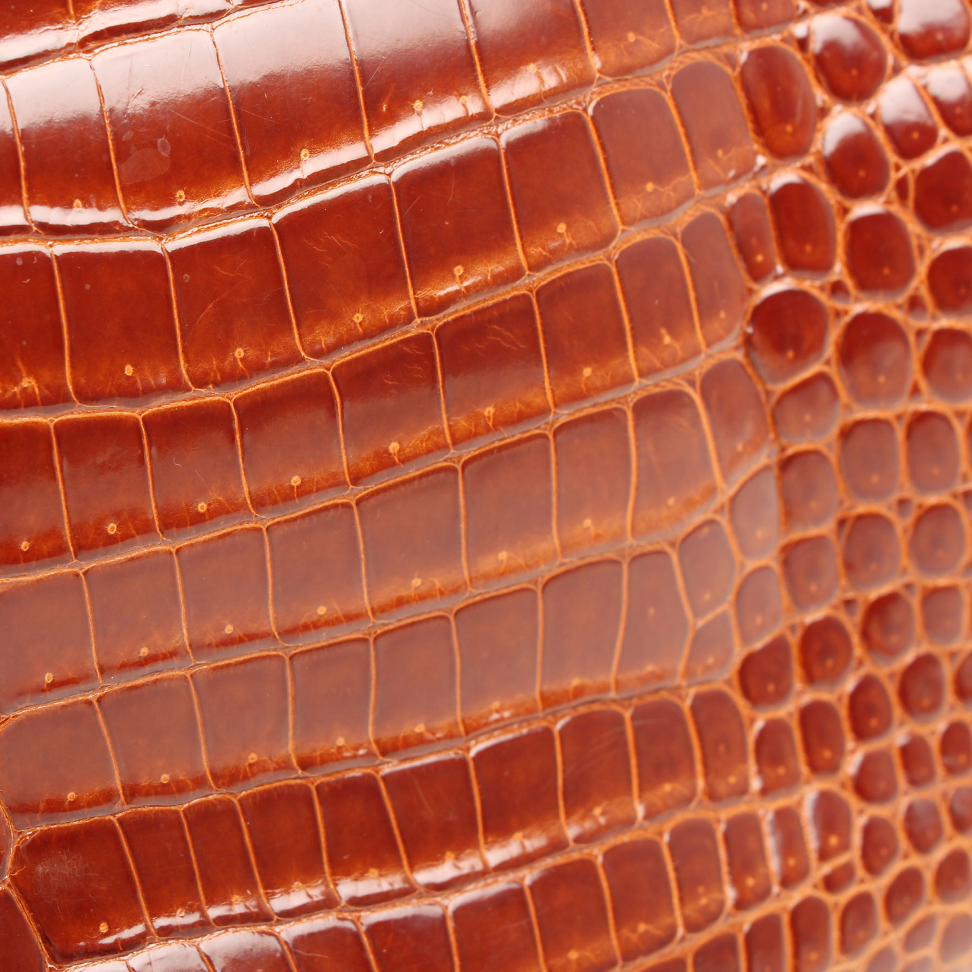 Imagen del detalle de la piel del bolso hermes birkin 25 poroso soft whisky